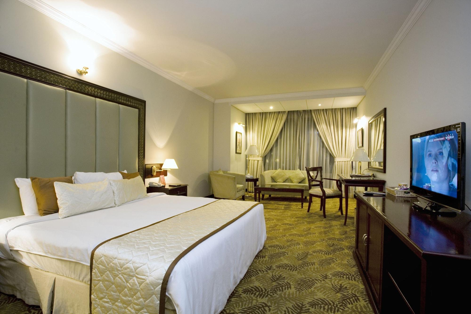 Hotel Sarina Дака Екстериор снимка