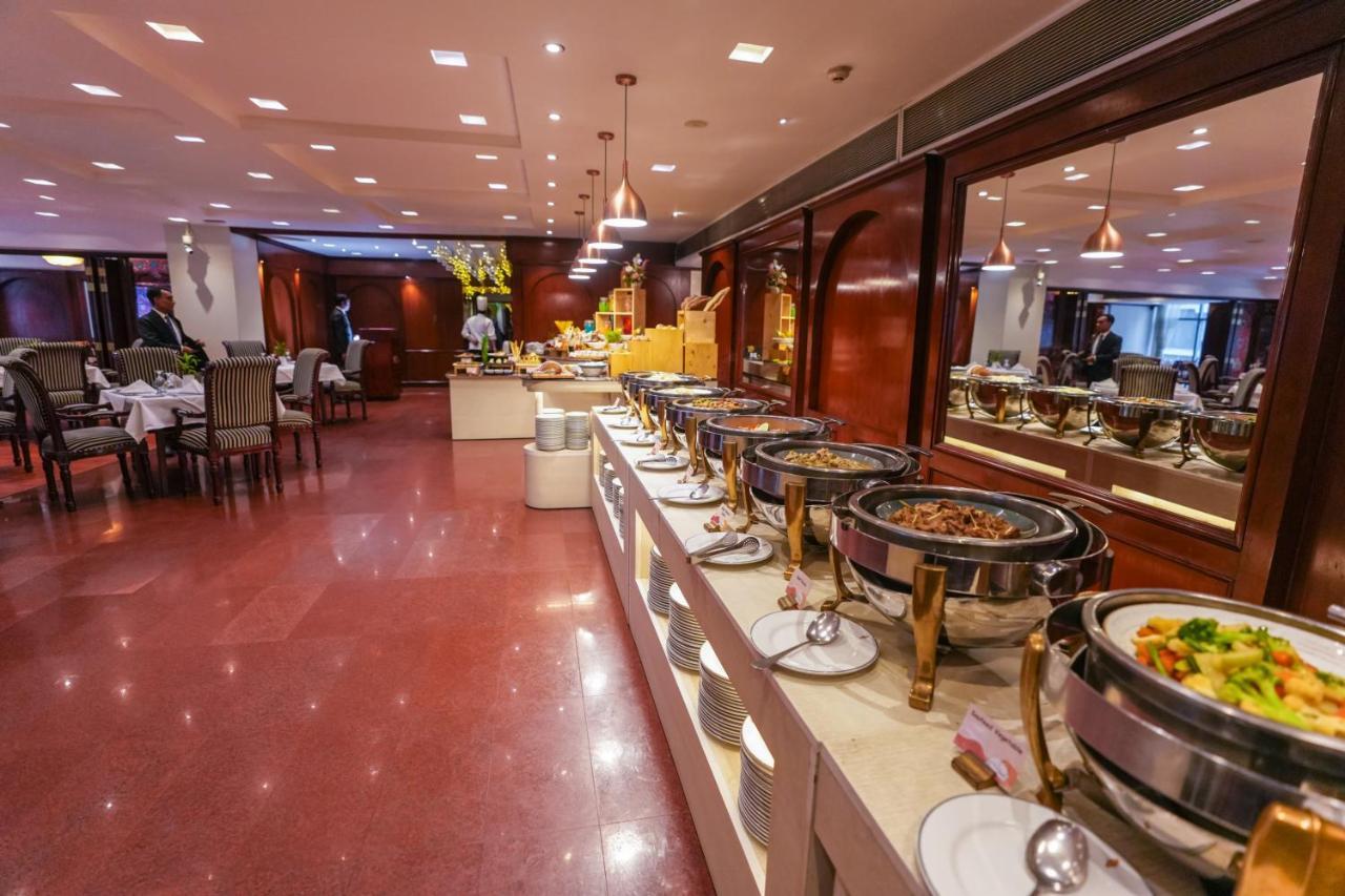 Hotel Sarina Дака Екстериор снимка