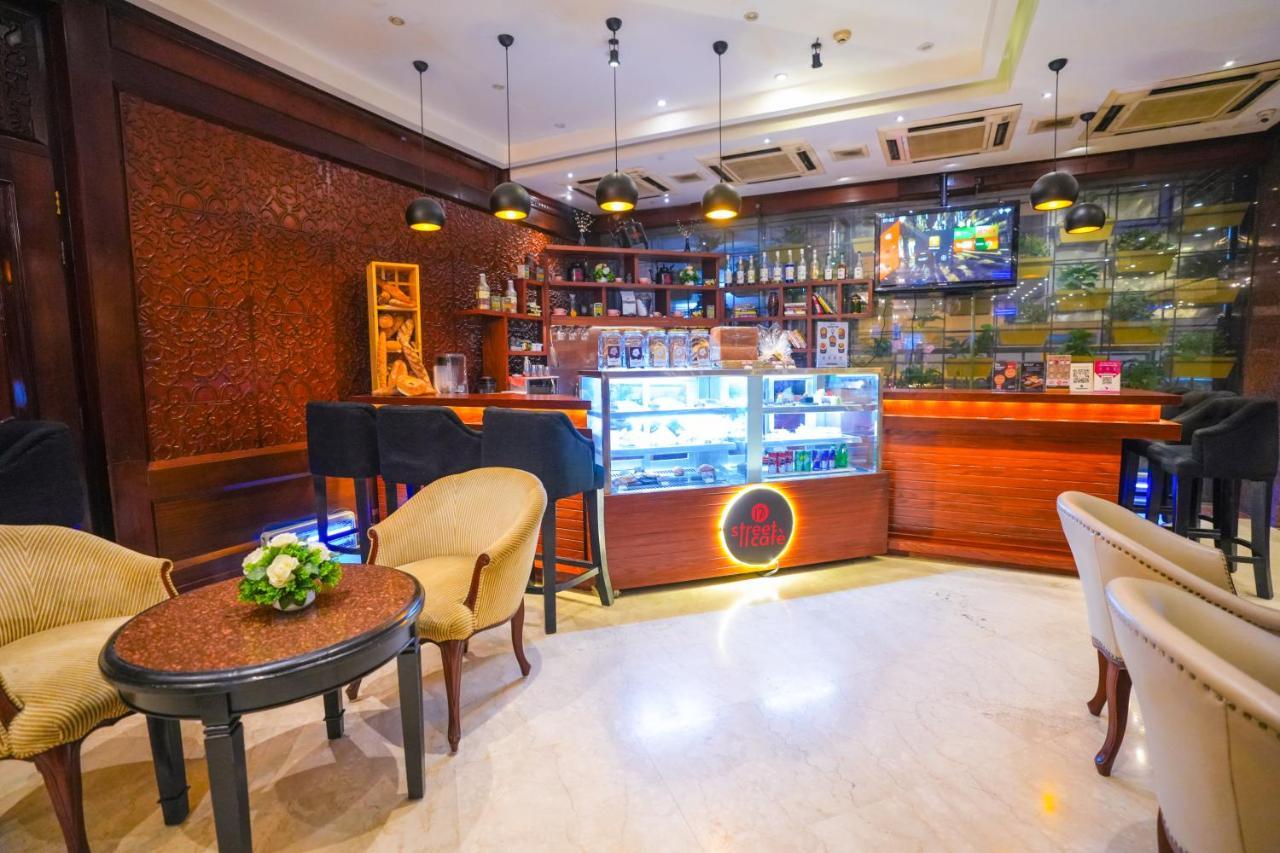 Hotel Sarina Дака Екстериор снимка