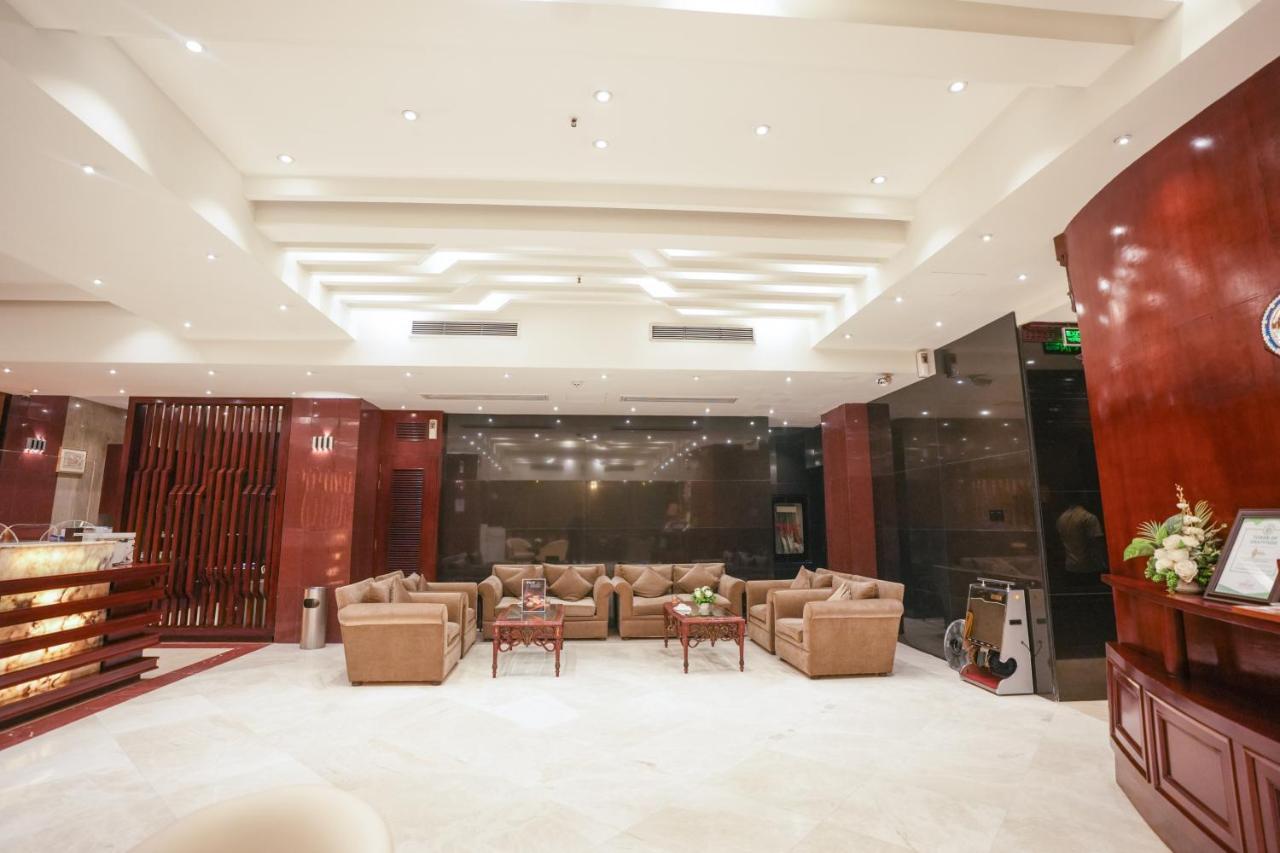 Hotel Sarina Дака Екстериор снимка