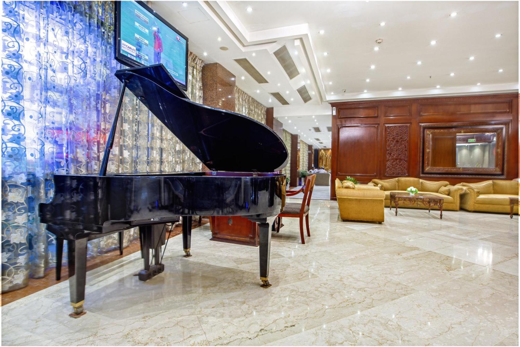 Hotel Sarina Дака Екстериор снимка