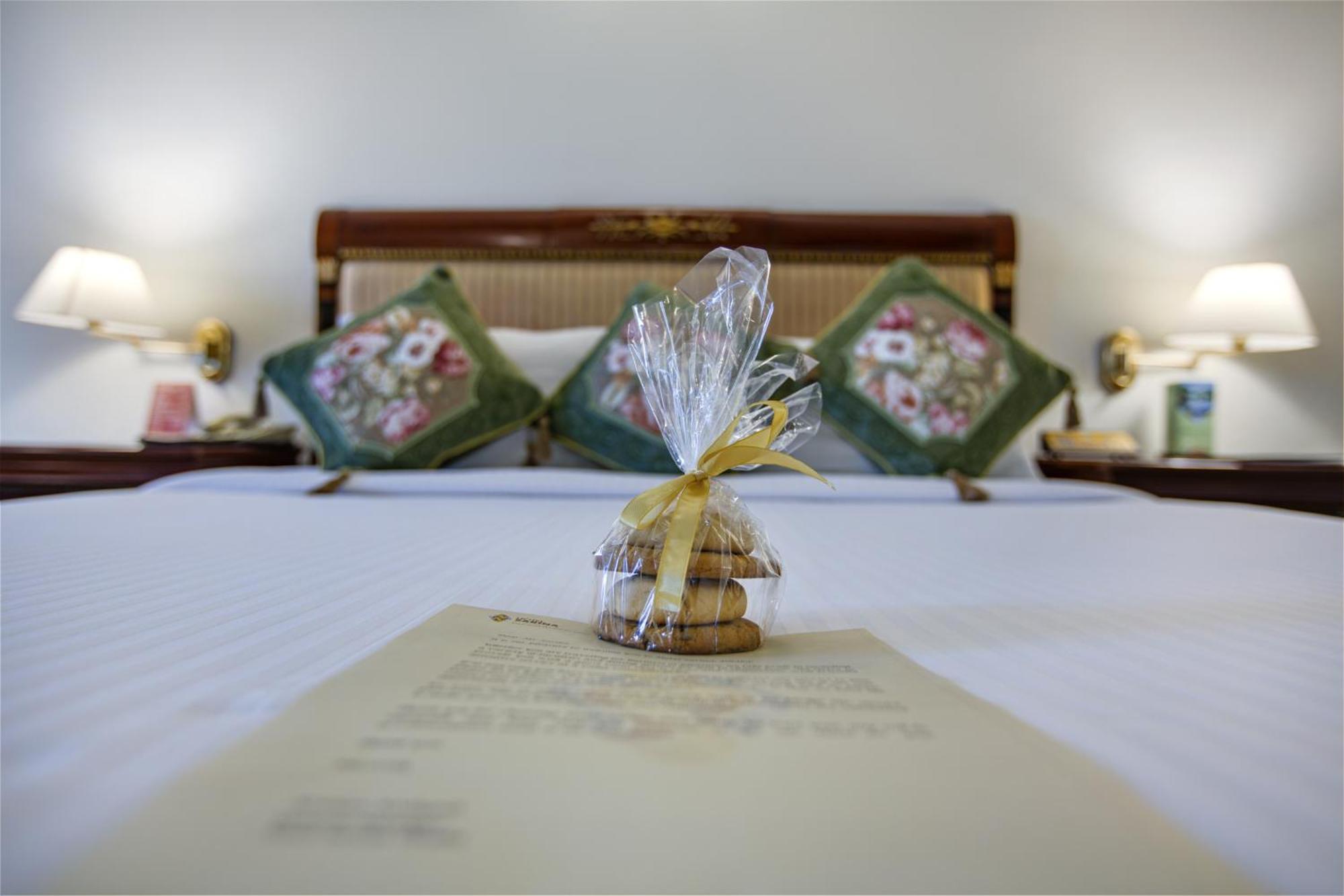 Hotel Sarina Дака Екстериор снимка