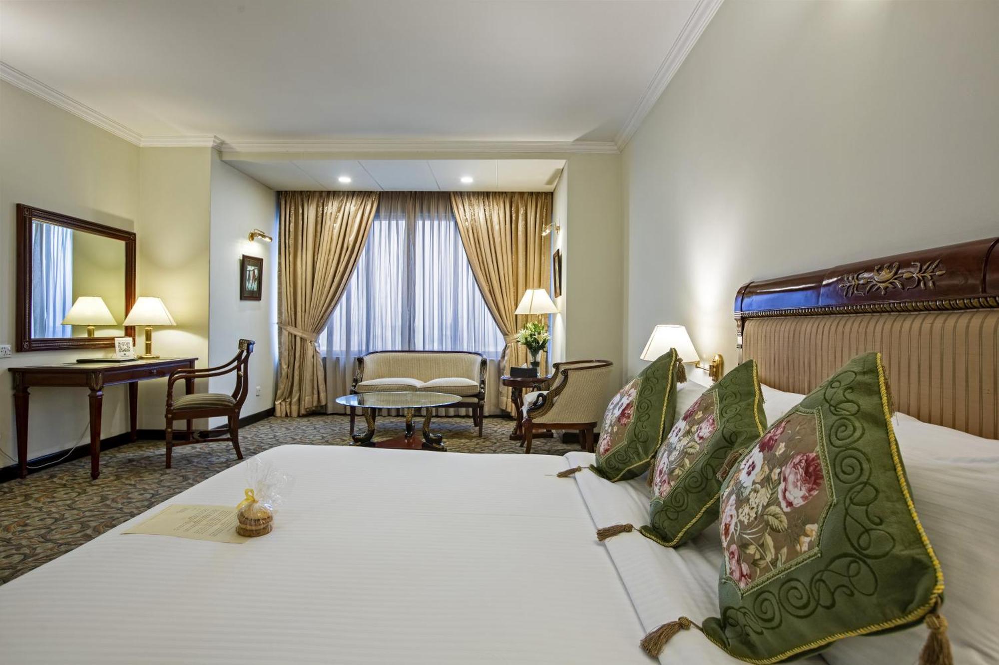 Hotel Sarina Дака Екстериор снимка