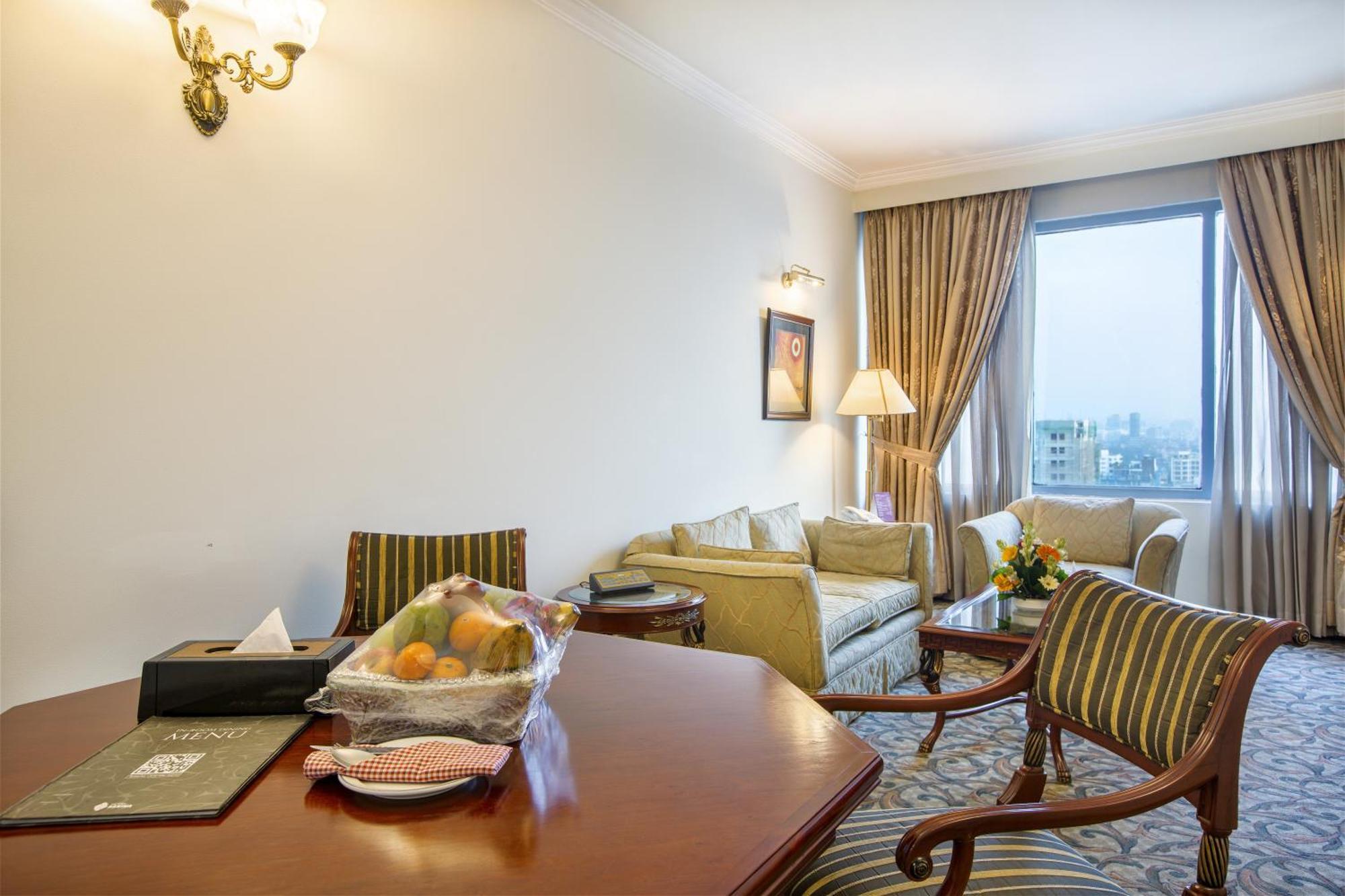 Hotel Sarina Дака Екстериор снимка