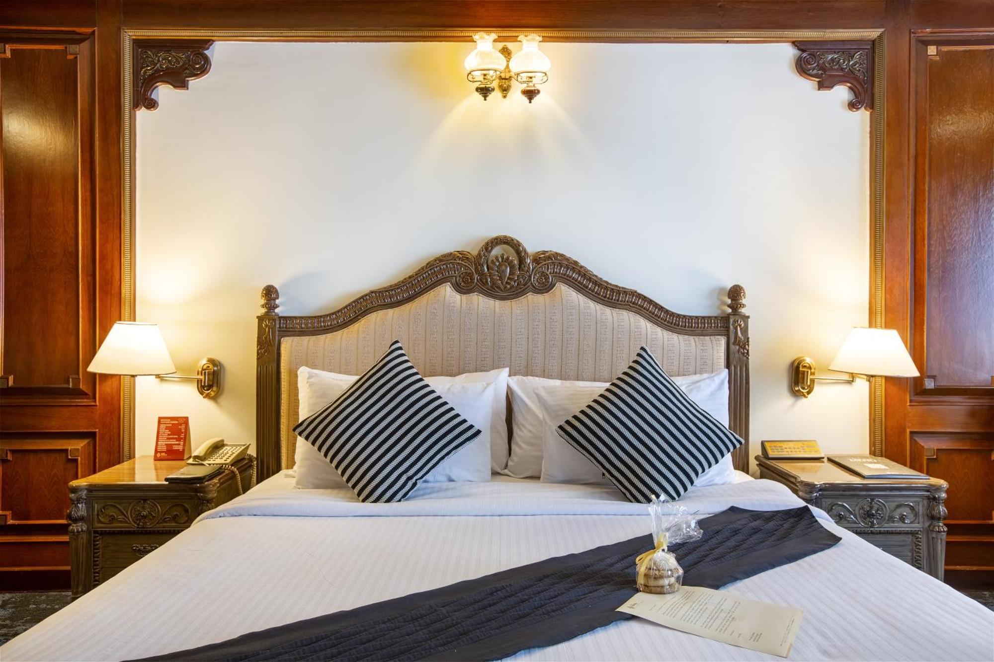 Hotel Sarina Дака Екстериор снимка