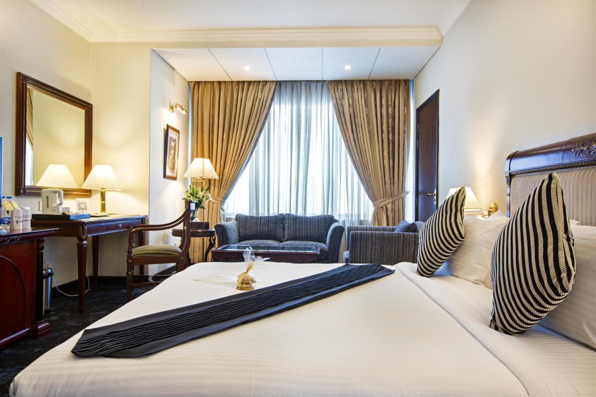 Hotel Sarina Дака Екстериор снимка