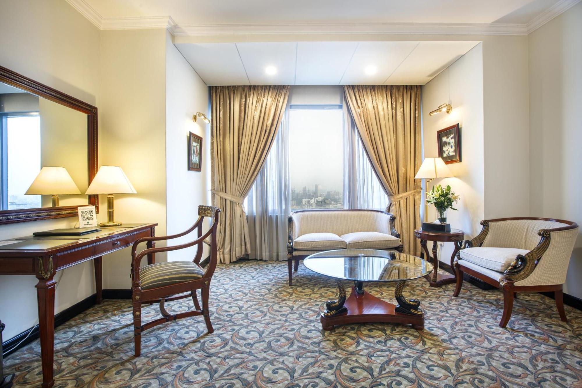 Hotel Sarina Дака Екстериор снимка