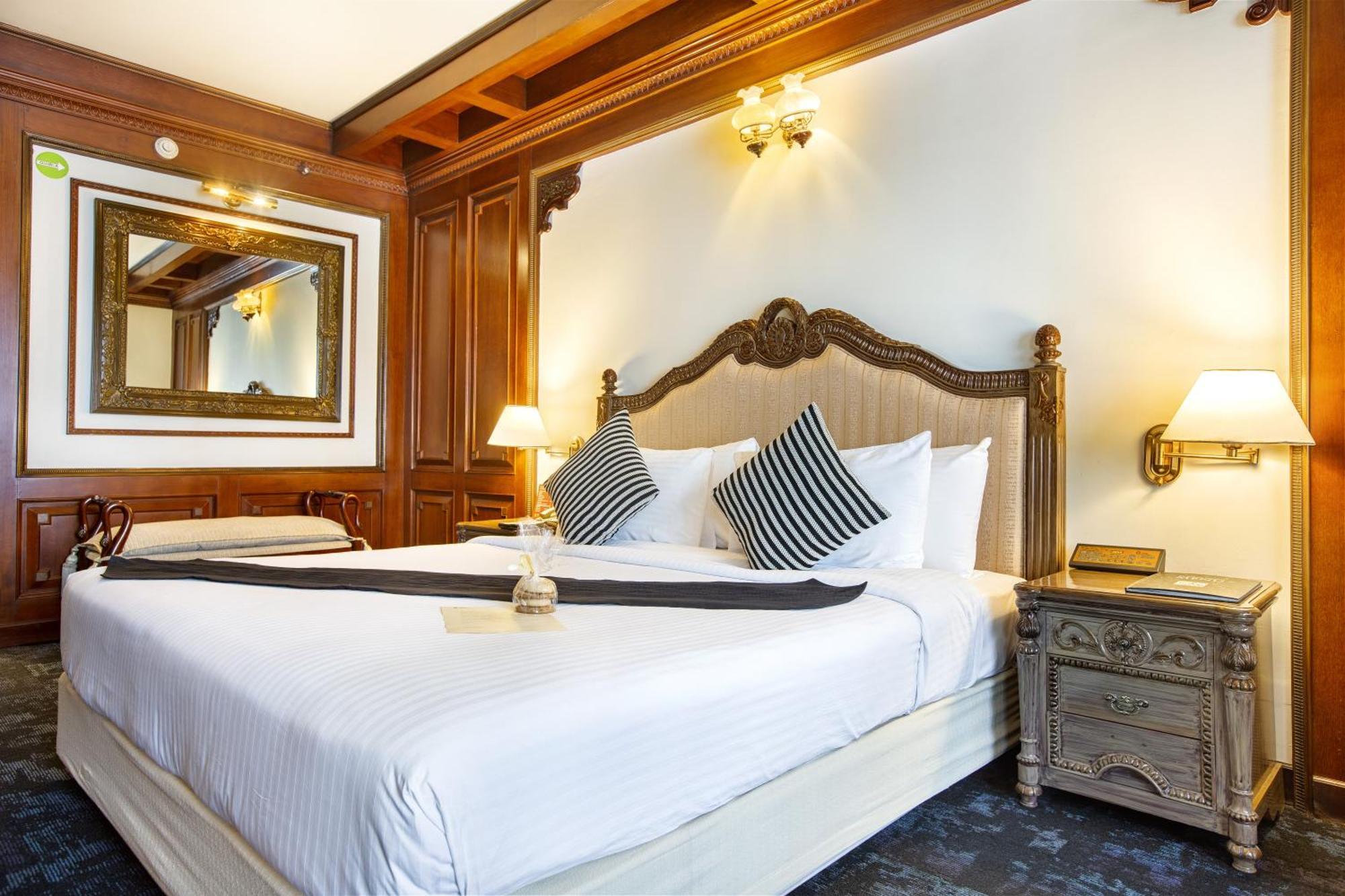 Hotel Sarina Дака Екстериор снимка